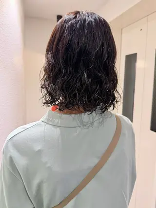 ミディアム パーマ 石川絢佳/ 顔周り×暖色カラーのヘアスタイル