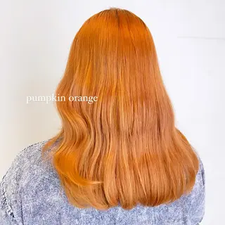ロング カラー ヘアアレンジ 𝘳𝘺𝘰𝘬𝘢 髪質改善／ブリーチのヘアスタイル