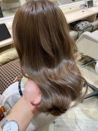 カラー TRENTE MILLEのヘアスタイル