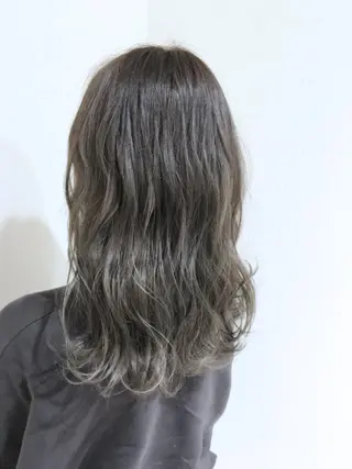 セミロング カラー パーマ ヘアアレンジ メンズ キッズ ネイル マツエク・マツパ バレイヤージュ/ 髪質改善/渡邉悟🌱のヘアスタイル