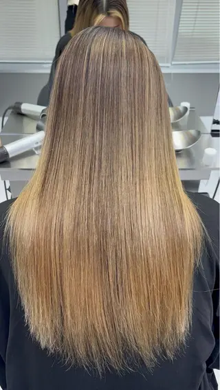 ロング ななか/艶カラー/ レイヤー/海外ヘアのその他イメージ