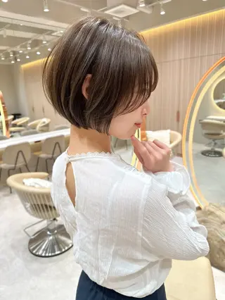 ショート カラー 美髪縮毛矯正✨🫧 レイヤー川村利幸のヘアスタイル
