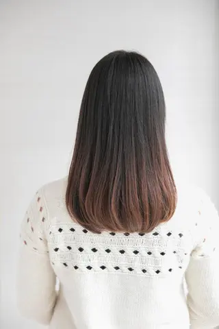 ロング 横手 愛美のヘアスタイル
