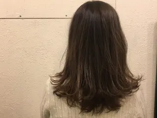 セミロング こば しおりのヘアスタイル