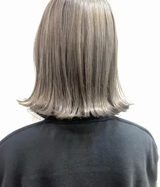ショート カラー 榎 広海のヘアスタイル