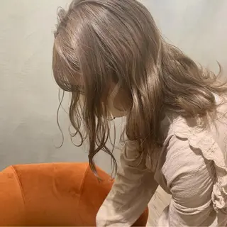 セミロング カラー 本間 結衣のヘアスタイル