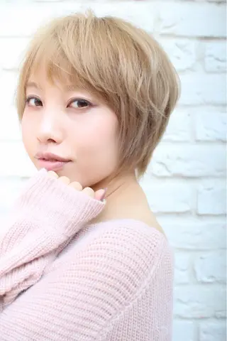 ショート カラー ナチュラルスタイル/ 透明感カラー/比嘉のヘアスタイル