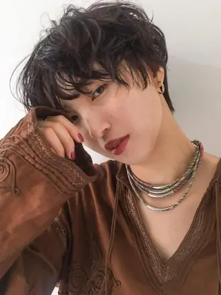 パーマ 💜ショート💜 ウルフ、ボブ二色亜美のヘアスタイル