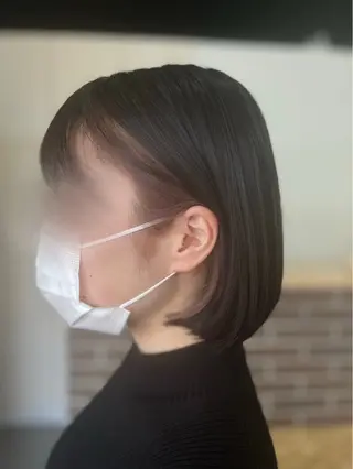 ショート カラー 新岡 萌乃のヘアスタイル