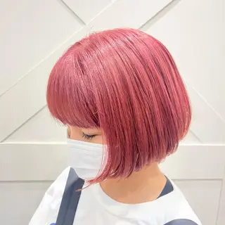 ミディアム ハイトーンカラー シールエクステのヘアスタイル