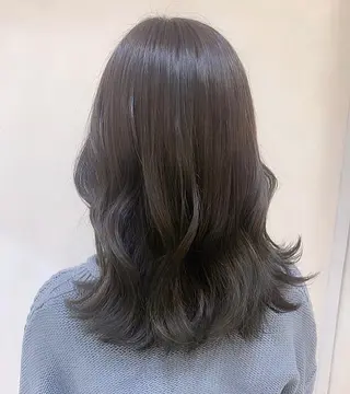 セミロング アトリエニューヨーク 三ノ輪店のヘアスタイル