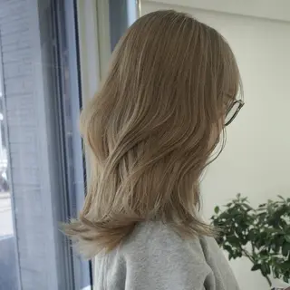 セミロング Senri 艶髪/髪質改善カラーのヘアスタイル