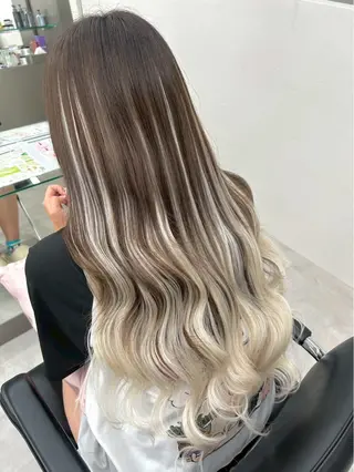 ミディアム 横浜　エクステ🎀 カラー／ルナのヘアスタイル
