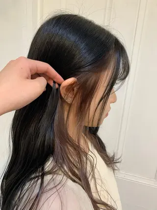 ロング カラー wakana/ 柔らかベージュカラーのヘアスタイル