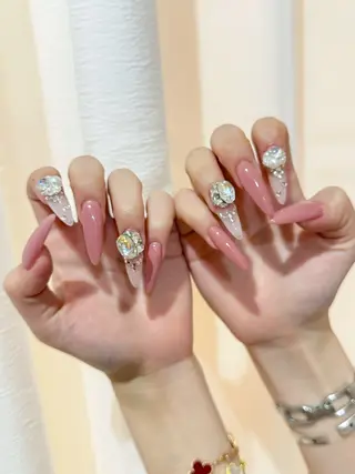 ネイル D-BEAUTY Nailsalonのネイルデザイン