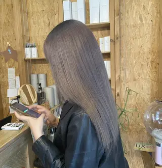 セミロング ミルクティーベージュ ☕赤味ゼロ★はる吉のヘアスタイル