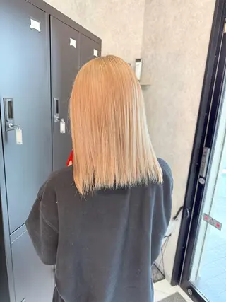 ショート カラー 🌺ハイトーン🌺 矢葺 なぎさ🌺🌺のヘアスタイル