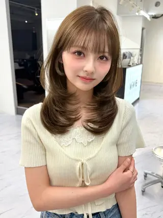 セミロング カラー Rita/髪質改善/ ブリーチなしWカラーのヘアスタイル