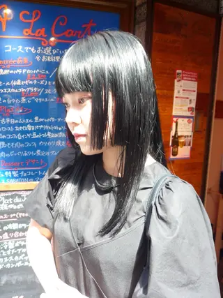 セミロング 心斎橋/ハイトーン/ レイヤーカットのヘアスタイル