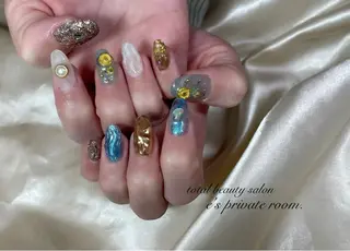 ネイル LAVISH 大和店 🤱子連れ大歓迎のネイルデザイン