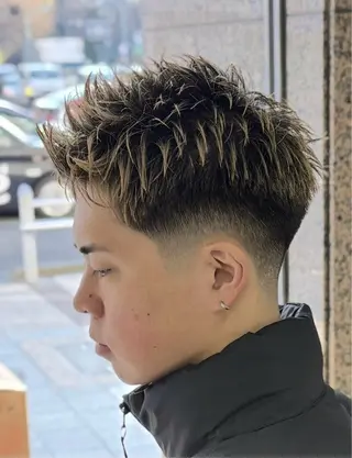 ショート カラー メンズ トミモト アユムのヘアスタイル