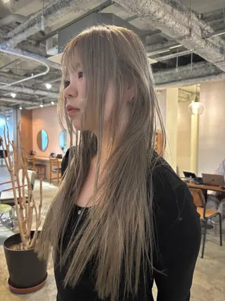 ロング カラー yu maのヘアスタイル