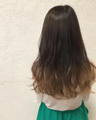 ロング カラー デザインカラー🌈 高木リョウのヘアスタイル