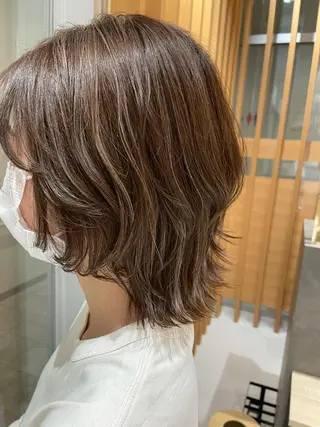 ミディアム ARMONY秋山輝也 コテ巻き風パーマ特化のヘアスタイル