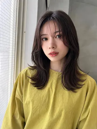 セミロング カラー 透明感カラー/顔周り 臼井いつみのヘアスタイル