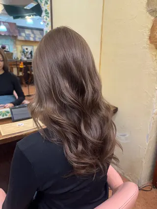 ロング 大坂 優菜のヘアスタイル