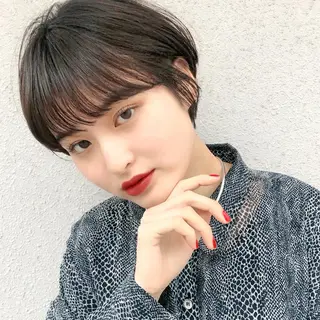 ショート KONOMI スタイリストのヘアスタイル
