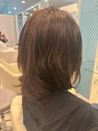 ミディアム 鬼澤 なお子のヘアスタイル