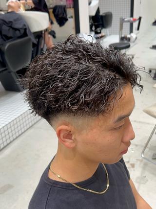 パーマ メンズ 🐲ツイスパ🐲 フェード/龍のヘアスタイル