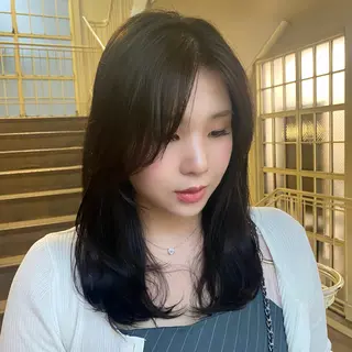 ミディアム カラー ヘアアレンジ 🌟🍒ハイトーン 韓国ヘア/ユウミのヘアスタイル