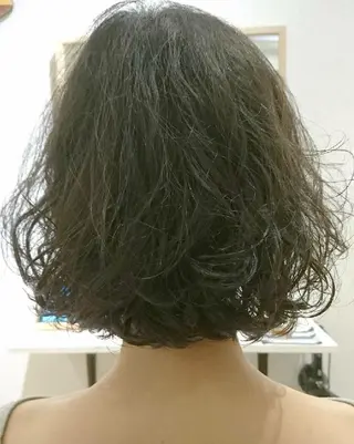 ショート パーマ 30.40代大人 ショート✨️井上雄輝のヘアスタイル