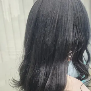 ロング 安永 結菜のヘアスタイル