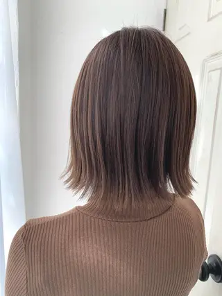 ミディアム カラー fio マナミのヘアスタイル