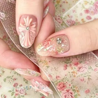 ネイル 🌈 Laule'aのネイルデザイン