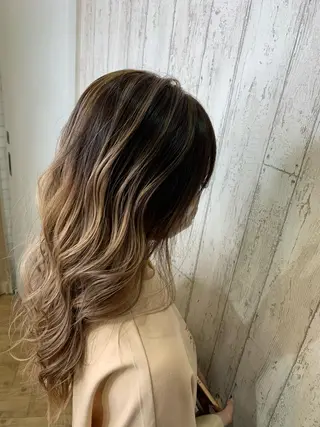 セミロング カラー ヘアアレンジ 🏝️ハイトーン× エクステ特化🏝️のヘアスタイル