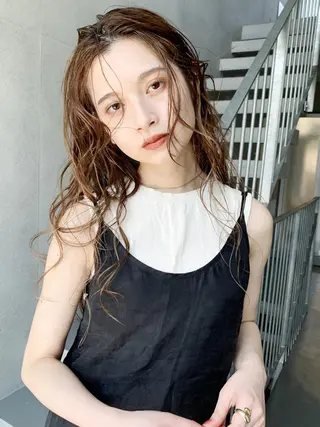 ロング カラー パーマ ヘアアレンジ ITbyALBUM 中野店のヘアスタイル