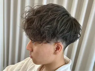 ショート センターパート 韓国ヘア・綾也のヘアスタイル
