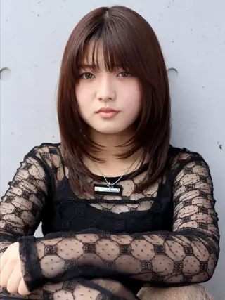 セミロング カラー fors宇津木 遥のヘアスタイル