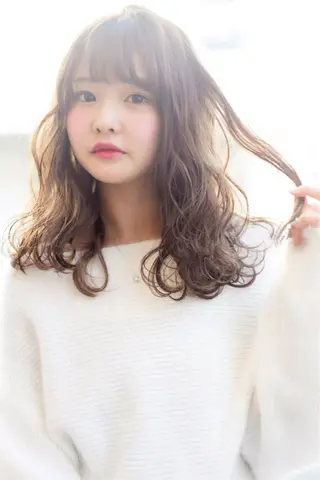 ロング カラー ヘアアレンジ 榎園 由美のヘアスタイル