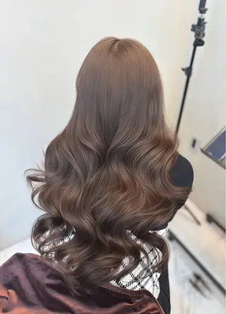 カラー 赤み消しカラー🪽 透明感カラー🪽のあのヘアスタイル