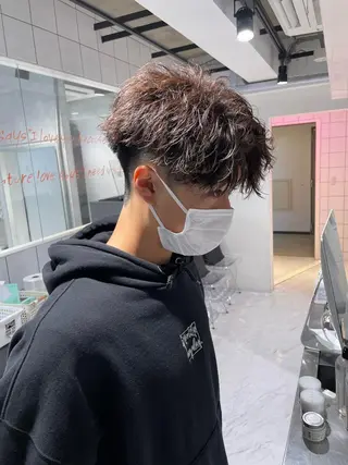 ショート カラー パーマ ヘアアレンジ メンズ キッズ ネイル マツエク・マツパ スパイキー/フェザー /波巻き/かいとのヘアスタイル