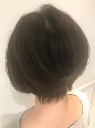ショート 酸性ストレート特化× 艶髪師/及川のヘアスタイル