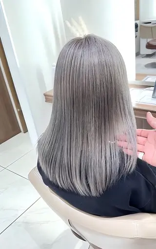セミロング カラー 渡邊楓果／髪質改善 ブリーチ/カラーのヘアスタイル