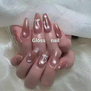 ネイル アヤカ☘️Gloss nailのネイルデザイン