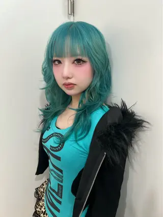 セミロング 💥ウルフカット デザインあんな💥のヘアスタイル