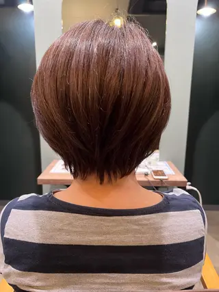 ショート カラー 草野 奈扇のヘアスタイル